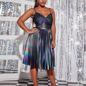 NWOT. Iridescent pleated dress